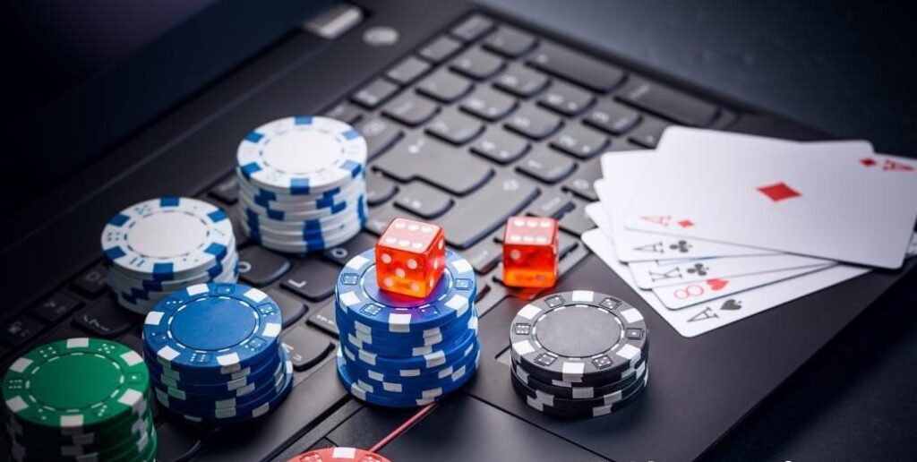Este caso de jogo online envolvendo um montante total de mais de mil milhões envolve a solicitação de jogadores em todo o país e a obtenção de lucros através da manipulação da probabilidade de ganhar ou perder em segundo plano.